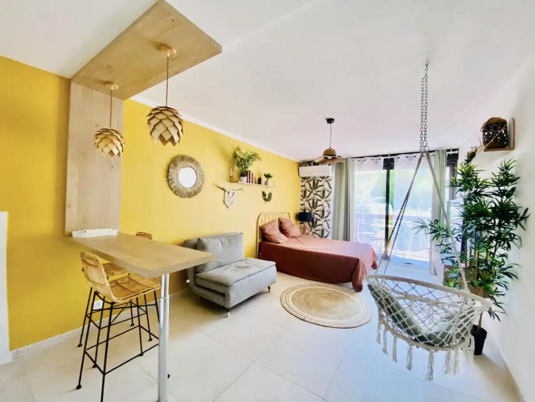 Studio Terrasse & Parking Gratuit En Residence Nimes Exterior photo