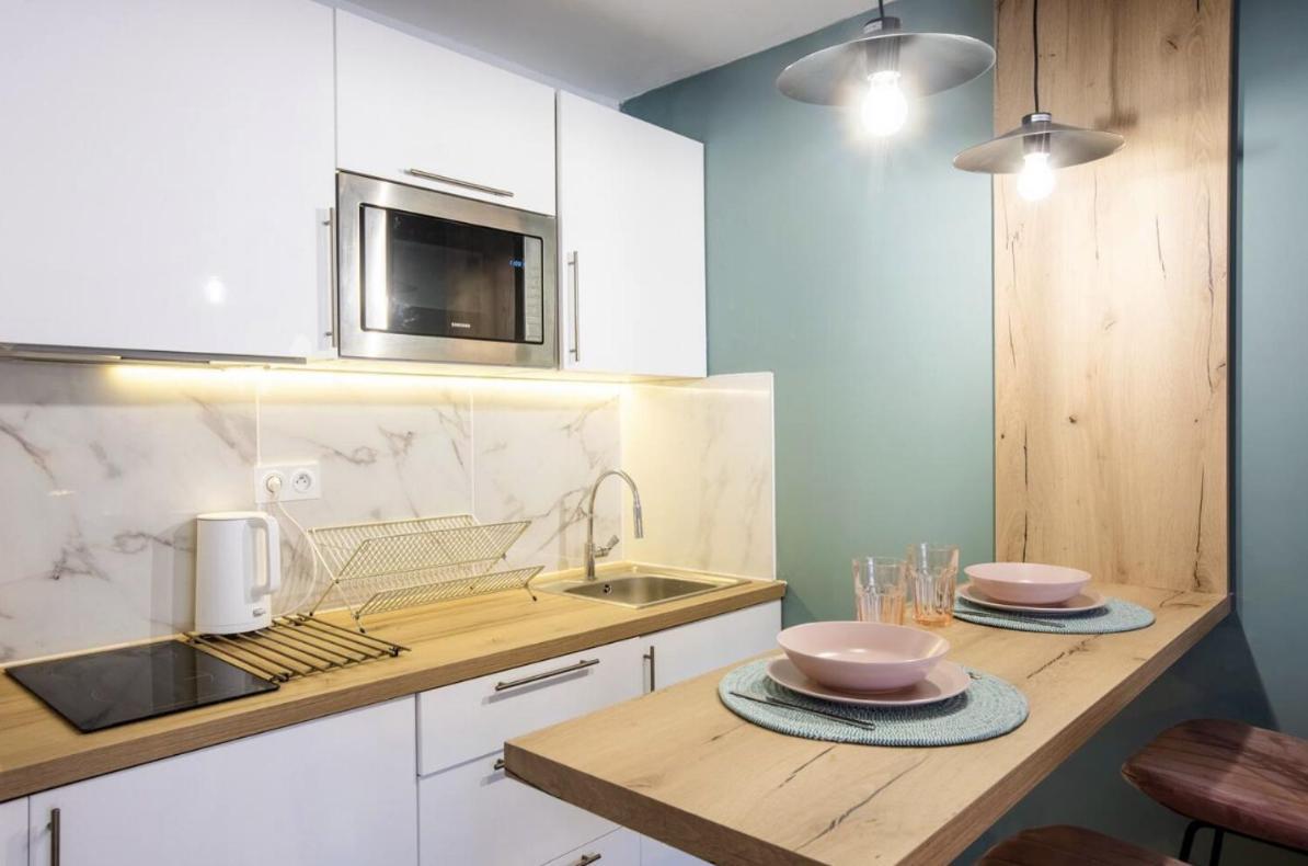 Studio Terrasse & Parking Gratuit En Residence Nimes Exterior photo