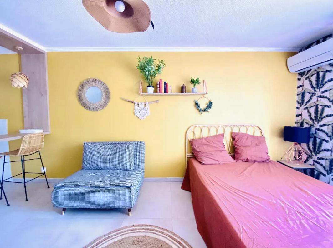Studio Terrasse & Parking Gratuit En Residence Nimes Exterior photo